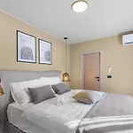 Quercus Village App 10 Mit Privatem Pool By Interhome