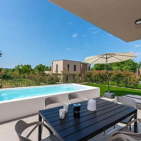 Quercus Village App 10 Mit Privatem Pool By Interhome
